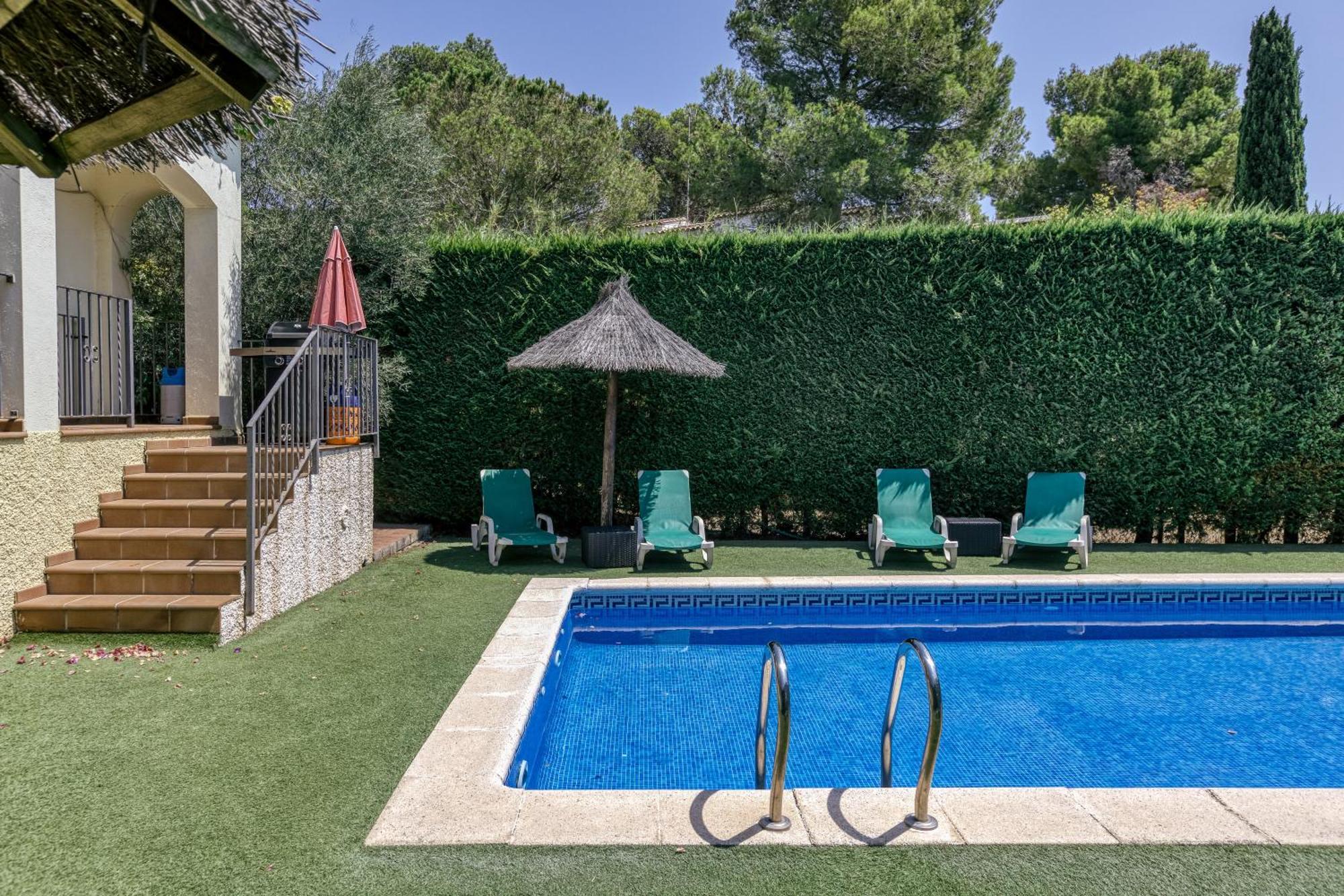 Fantastic Family Villa Л'Естартіт Екстер'єр фото